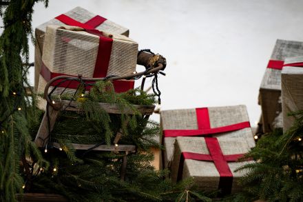 Foto: LSWB-Praxisticker Nr. 44/2025 zu DNK-Weihnachtsgeschichte 2025 - DNK Rechtsanwälte München